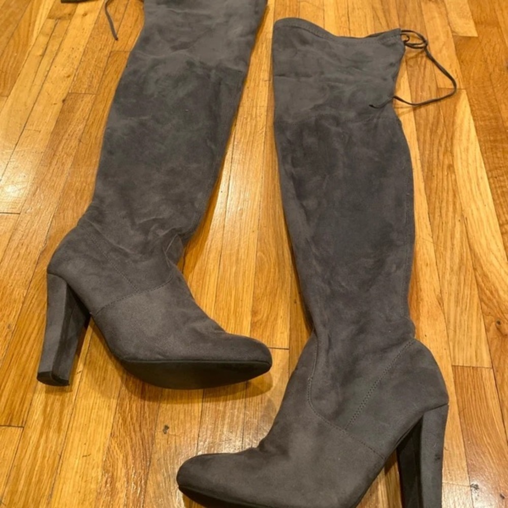 Elegant Charcoal Heeled Boots